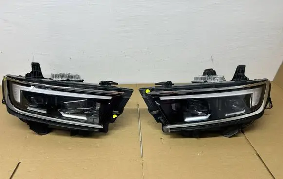 Opel Astra L Headlights/headlamps set 662588537