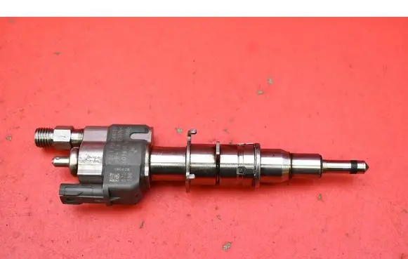 BMW 7 F01 F02 F03 F04 Fuel injector 758904811