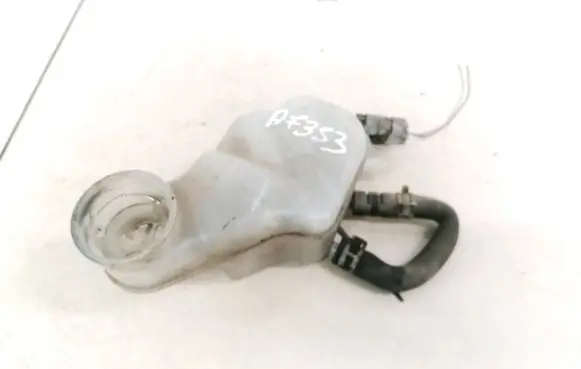 Toyota Avensis Verso Brake fluid reservoir 13231140260 132311-40260
