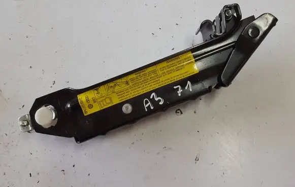 Audi A3 S3 8P Tool set 8P0011031C