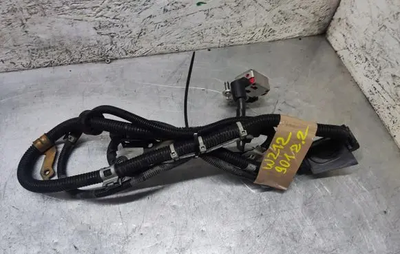 Mercedes-Benz E W212 Positive cable (battery) A2124409752
