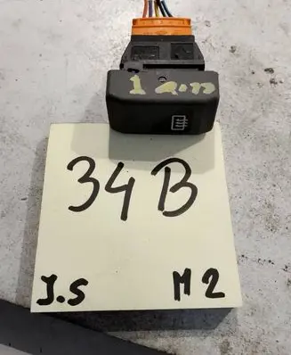 Renault Clio I Windscreen/window heater switch 7700810738