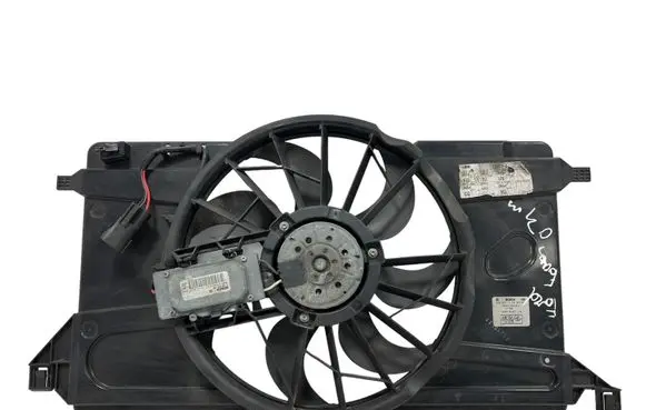 Ford Focus C-MAX Radiator cooling fan shroud 3M5H8C607UB 0130303935 137328148