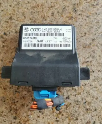 Volkswagen PASSAT B7 Gateway control module 7N0907530AH