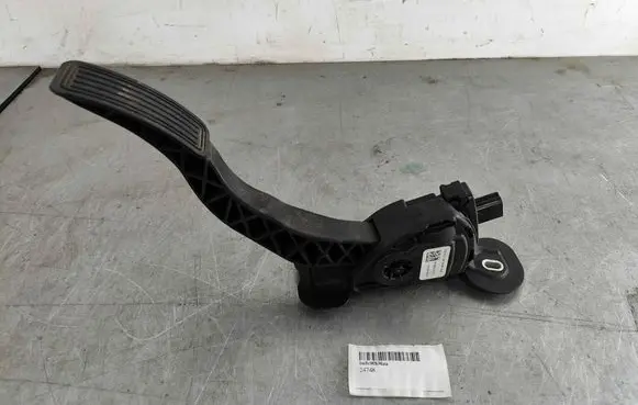 Tesla Model S Accelerator throttle pedal BE5C9F836AA