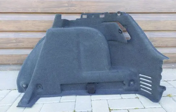 Trunk/boot lower side trim panel
