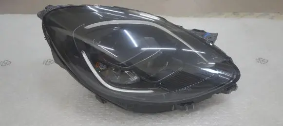 Ford Puma Headlight/headlamp L1JB13E014GJ L90202381 BX726