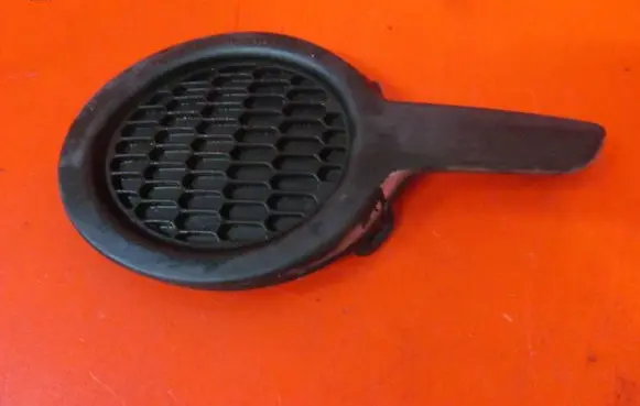 Peugeot 208 I Front bumper lower grill 9673857077