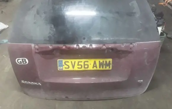 KIA Carnival Tailgate/trunk/boot lid NOCODE