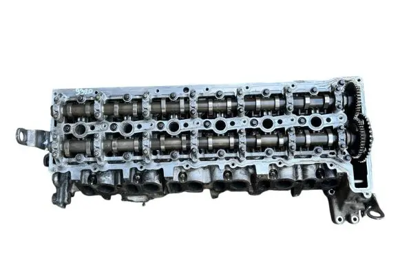 BMW 3 F30 F35 F31 Engine head 8507561 11317800044 11318509927