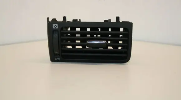 Toyota Avensis T250 Dashboard side air vent grill/cover trim 8221 8518