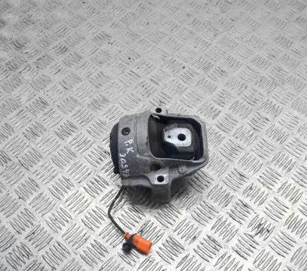Audi A5 8T 8F Engine mount bracket