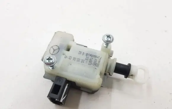 Mercedes-Benz CLS C219 Seat adjustment motor A322902