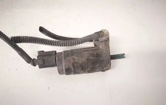 Volkswagen Golf V Windscreen/windshield washer pump 1K6955651