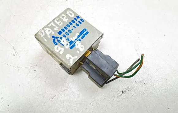 Mitsubishi Pajero Other relay 0689001630 MB894070