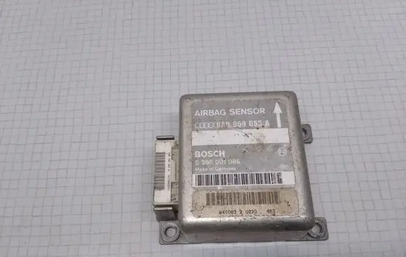 Audi A4 S4 B5 8D Airbag control unit/module 8A0959655A 0285001086