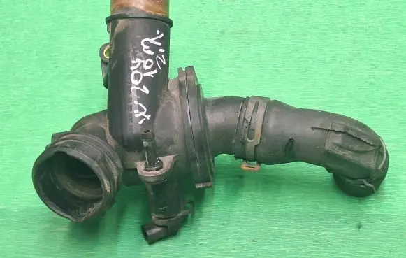 Thermostat/thermostat housing