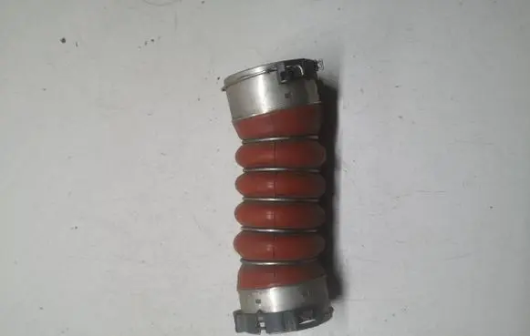 BMW 5 F10 F11 Intercooler hose/pipe 8571027