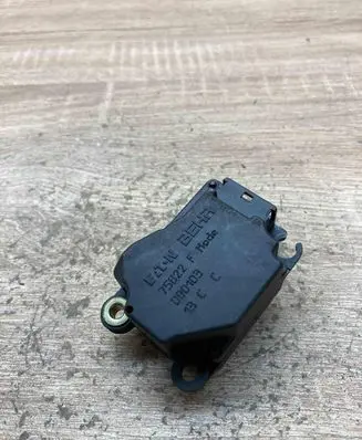 Volvo S60 Air flap motor/actuator 75622F 090103