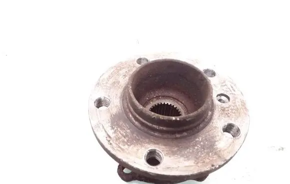 BMW X5 E53 Rear wheel hub