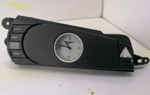 Chrysler Pacifica Clock P05082043AB 10495101