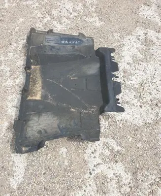Jeep Cherokee Engine splash shield/under tray