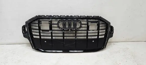 Audi Q7 4M Front bumper upper radiator grill 4M0853651AJ