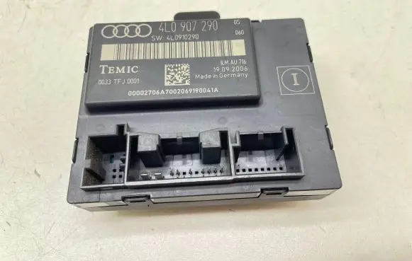 Audi Q7 4L Door control unit/module 4L0907290