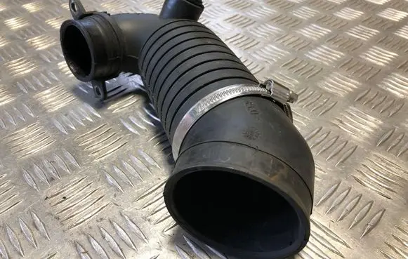 Intercooler hose/pipe