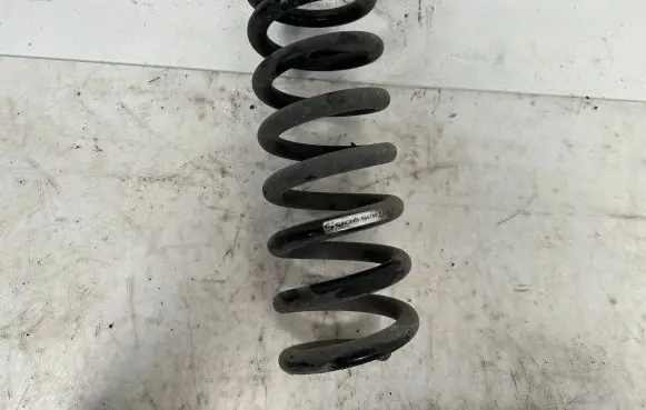 Mercedes-Benz C AMG W204 Front coil spring
