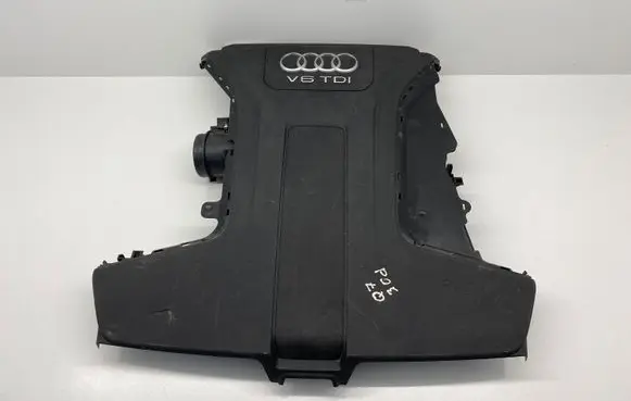 Audi Q7 4M Engine cover (trim) 4M0133837