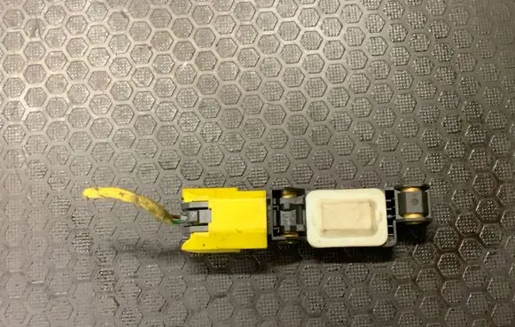 Audi A6 S6 C6 4F Airbag deployment crash/impact sensor 8E0959643D 0232F28C46M