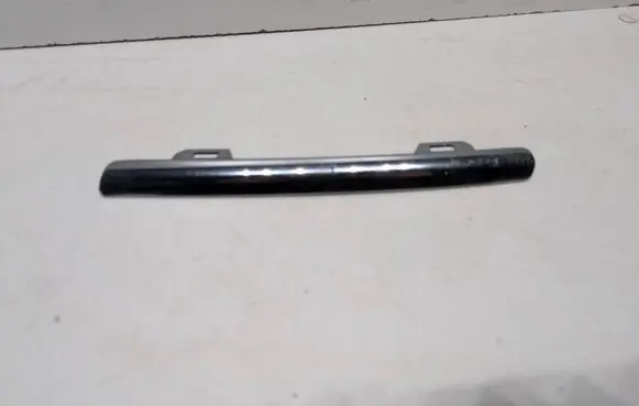 Ford Focus Front bumper upper radiator grill BM518200B