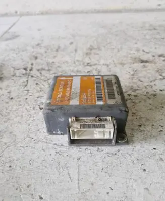 Audi A4 S4 B5 8D Airbag control unit/module 8A0959655C 0285001038