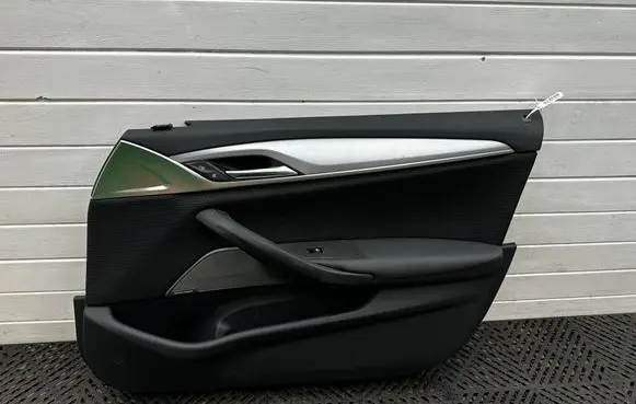BMW 5 G30 G31 G38 Front door card panel trim 2844127