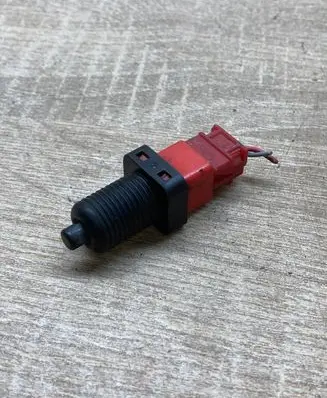Peugeot 407 Brake pedal sensor switch 