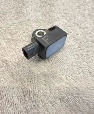 Subaru Outback (BT) Airbag deployment crash/impact sensor 98231AN00A 101042WFP