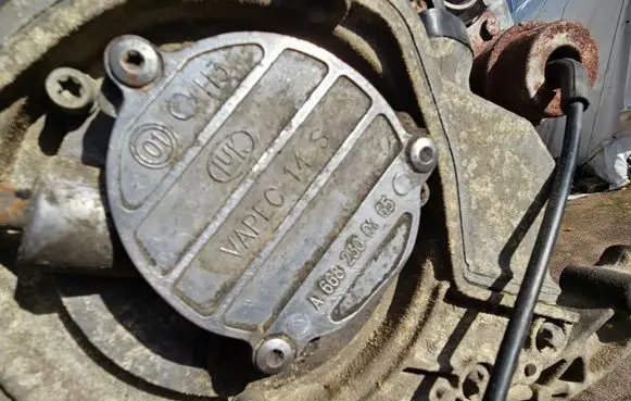 Mercedes-Benz A W168 Vacuum pump A6682300165