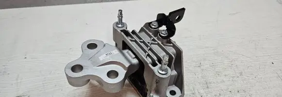 Chrysler Pacifica Gearbox mount P68224742AB P68224742AC