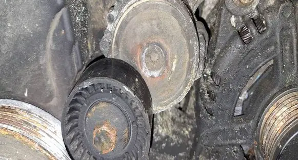 Ford Mondeo MK IV Generator/alternator belt tensioner