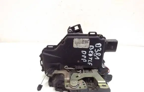 Volkswagen New Beetle Front door lock 