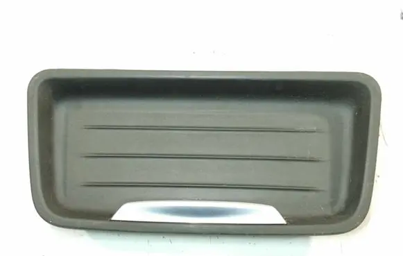 Cup holder front