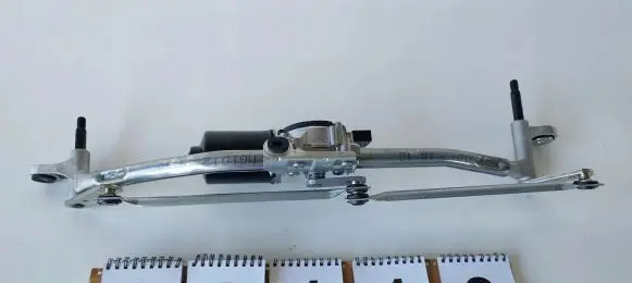 Jaguar F-Pace Front wiper linkage and motor AT4A1169