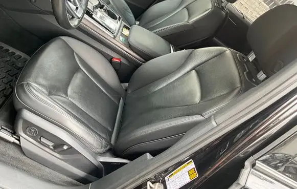 Audi Q7 4M Front driver seat 4M0