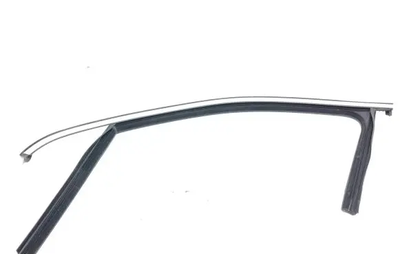 Mercedes-Benz EQA Rubber seal front door window/glass 