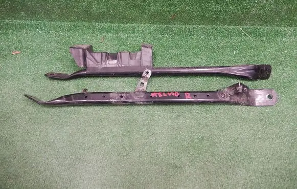 Alfa Romeo Stelvio Fender mounting bracket