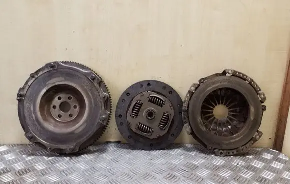 Ford Focus Clutch set kit C1BC7550CC C1BC7563CC CM5G6375NA