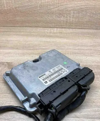 Opel Vectra B Engine control unit/module ECU 24417196 0281010271 WithPlug