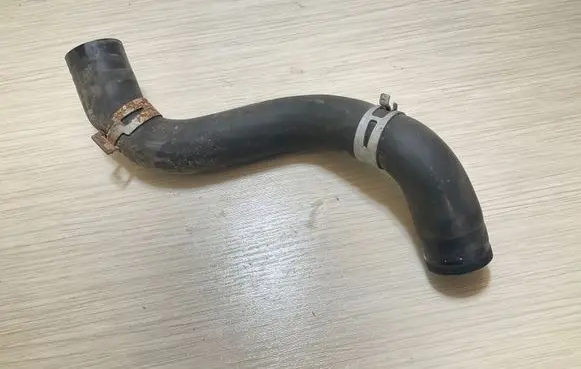 Toyota Auris E210 Engine coolant pipe/hose 165720T180
