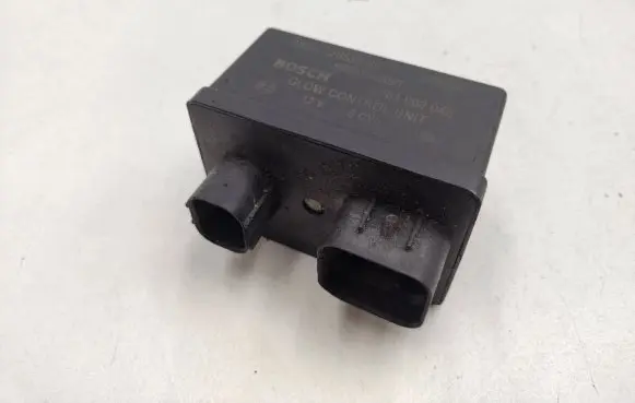 Jaguar XF X250 Glow plug pre-heat relay 9665940680 9X2Q12B533BB 0281003048